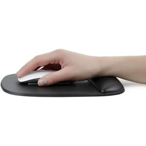 StarTech.com Mouse Pad with Hand rest, 6.7x7.1x 0.8in (17x18x2cm), Ergonomic Mouse Pad w/ Wrist Support, Non-Slip PU Base,