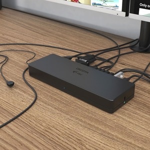 Dicota USB-Typ C Docking Station für Monitor, Notebook, Tablet - Schwarz - Tragbar - 2 Unterstützte Displays - 6 x USB-Ans