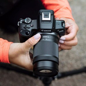 Canon - 55 mm to 210 mm - f/7.1 - f/5 - Varifocal Lens for Canon RF - Designed for Digital Camera - 55 mm Attachment - 3.8