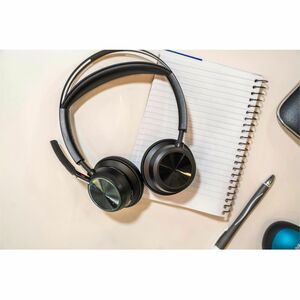 Poly Voyager Focus 2 Kabel/Kabellos Kopfbügel, Auf den Ohren Stereo Headset - Schwarz - Siri, Google Assistant - Binaural 