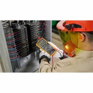 Fluke 15B+ Digital Multimeter - 1000 V, 10 A AC - 1000 V, 10 A DC - Backlight