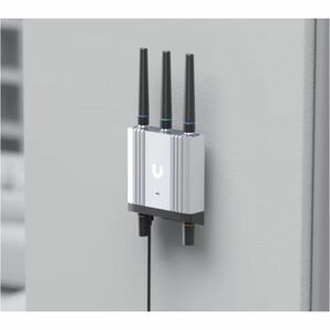 Ubiquiti Mobile Router Industrial Wi-Fi 4 IEEE 802.11b/g/n Ethernet, Cellular Modem/Wireless Router - LTE - 4 x Antenna(4 