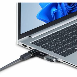 StarTech.com Right Angled USB-C to USB-A Adapter, USB 5Gbps, Compact USB-C Male to USB-A Female Adapter, Durable Metal Hou