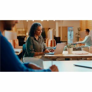 Dell Latitude 5455 - 14in - FHD 1920x1080 - Snapdragon X Plus X1P-42-100 - 16GB RAM Onboard - 1TB SSD - Backlit Keyboard -