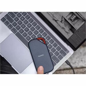 SSD Portable SanDisk Extreme PRO SDSSDE82-2T00-G25 - Externe - 2 To - PlayStation, Xbox, Notebook, Tablette Appareil compa