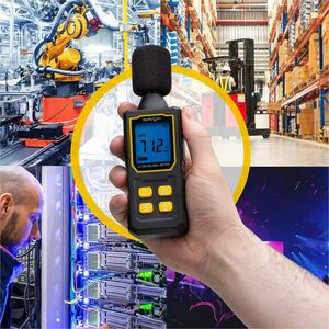 StarTech.com Handheld Digital Sound Meter w/Large LCD, Noise/Decibel Level Reader for Server Rooms/Offices, Audio Monitor,