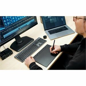 Wacom Intuos Pro Large - Graphics Tablet - 5080 lpi Wired/Wireless - Bluetooth - 8192 Pressure Level - Pen - PC, Mac - Black