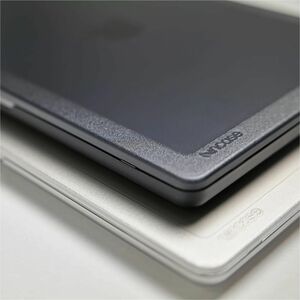 Incase Edge Hardshell Case for Apple MacBook Pro - Clear - Matte - Scratch Resistant, Fingerprint Resistant, Bump Resistan
