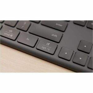 Logitech Signature Slim K620 Keyboard - Full-size - Cable Connectivity - USB Type C Interface - Italian - QWERTY Layout - 