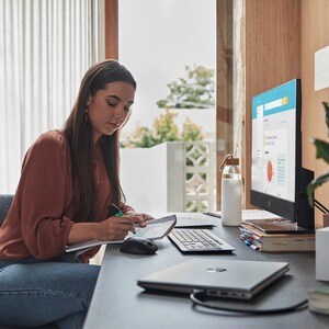 Computer Tutto in uno HP ProOne 440 G9 - Intel Core i7 14° gen i7-14700T - 16 GB - 512 GB SSD - 60,5 cm (23,8") Full HD To