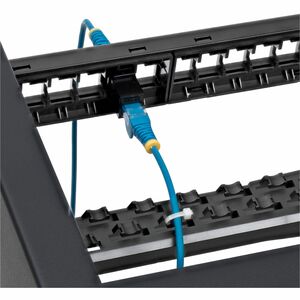 StarTech.com 24 Anschluss/AnschlüssePatch Panel - Kategorie 6, Kategorie 5e - Verdrilltes Doppelkabel - Schwarz - 1U Hoch 
