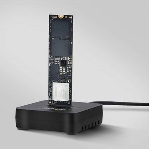 StarTech USB-C/USB-A to M.2 NVMe Dock Adapter, 10Gbps, Tool-Free External M.2 NVMe SSD Reader, B+M/M-Key - USB-C/USB-A to 