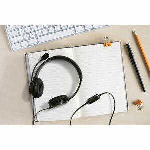 Kensington Classic Wired On-ear, Over-the-head Stereo Headset - Binaural - Circumaural - 182.9 cm Cable - Noise Cancelling