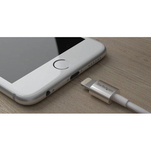 StarTech.com 1m (3ft) Premium Apple Lightning to USB Cable with Metal Connectors for iPhone / iPod / iPad - White - Cable 