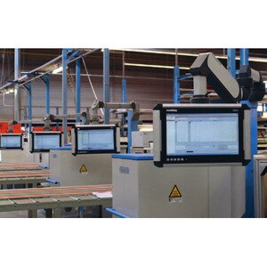 ads-tec OPC8000 OPC8015 - Core i5 i5-4400E Prozessor - 8 GB RAM - 128 GB Solid-State-Laufwerk - 39,1 cm (15,4 Zoll) 1280 x