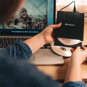 Verbatim Blu-ray Writer - External - BD-R/RE Support/6x BD Write/8x DVD Write - Double-layer Media Supported - USB 3.1 (Ge