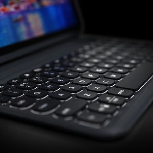 ZAGG Pro Keys. Tastatursprache: Deutsch. Markenkompatibilität: Apple, Kompatibilität: iPad Air (4th gen), Produktfarbe: Sc