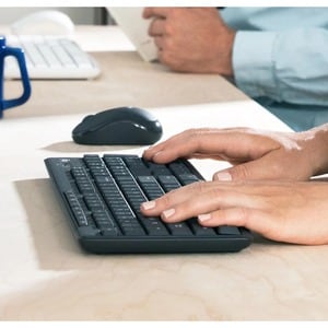 Logitech MK295 Silent Wireless Combo - USB Wireless Wi-Fi - Graphite - USB Wireless Wi-Fi Mouse - Graphite - AA, AAA - Com