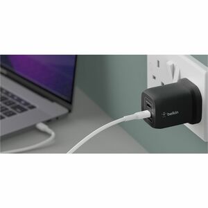 Belkin BOOST↑CHARGE PRO 65 W AC Adapter - Universal Adapter - For MacBook, iPhone, MacBook Pro - Black