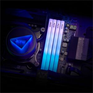 Módulo RAM XPG LANCER BLADE AX5U6000C4816G-SLABRBK para Placa Base - 16GB (1 x 16GB) - RGB - DDR5-6000/PC5-48000 DDR5 SDRA