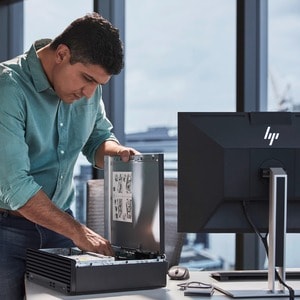 HP Elite 800 G9 Desktop Computer - Intel Core i5 13th Gen i5-13500 - 8 GB - 512 GB SSD - Small Form Factor - Intel Q670 Ch