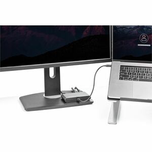 StarTech.com Thunderbolt 3 Docking Station for Notebook - Black, Silver - 2 Displays Supported - 4K - 3840 x 2160 - 1 x US