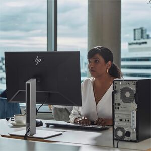 HP Pro Tower 400 G9 Computador secretária - Intel Core i7 13th Gen i7-13700 - 16 GB - 512 GB SSD - Torre - Intel Q670 Chip