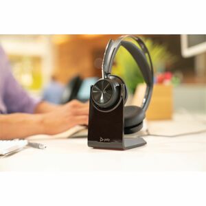 Poly Voyager Focus 2-M Kabel/Kabellos Auf den Ohren, Kopfbügel Stereo Headset - Schwarz - Siri, Google Assistant - Binaura