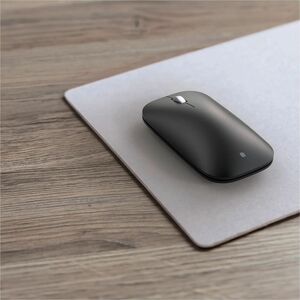 Incase Designed by Microsoft Modern Mobile Mouse - Bluetooth - BlueTrack - Black - Wireless - Scroll Wheel - 2 x AAA Batte
