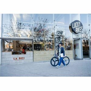 HP OmniBook X FlipNGAI 14 Windows 11 Home 14in Touch screen AMD Ryzen AI 7 16GB RAM 512GB SSD 2K Glacier silver