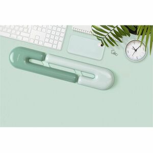 Kensington Duo Gel Wrist Rest - 0.87"" (22 mm) Height x 17.72"" (450 mm) Width x 3.66"" (93 mm) Depth - Green - Polyuretha