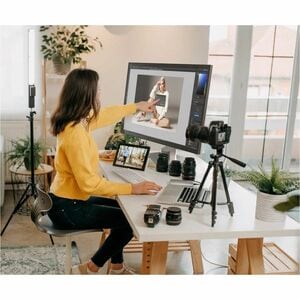 ALOGIC Clarity 27in 5K Monitor with PD and Touch Screen with Fold Stand