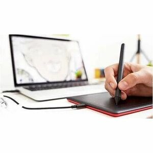 Wacom One Graphics Tablet - Cable - Pen - PC, Mac