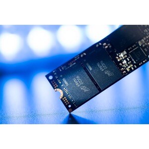 SSD Crucial P5 CT1000P5SSD8 - M.2 2280 Interne - 1 To - PCI Express NVMe (PCI Express NVMe 3.0) - 600 To TBW - 3400 Mo/s T