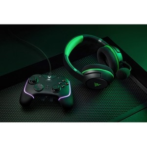 Razer Wolverine V2 Chroma - Cable - USB - PC, Xbox Series X, Xbox Series S, Xbox One - 9.80 ft Cable - Black