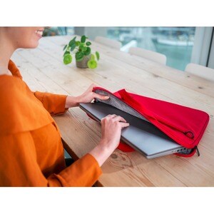 Trust Bologna Tasche für 40,6 cm (16 Zoll) Notebook - Rot - Polyethylenterephthalat (PET), Polyester Körper - Mikrofaser I