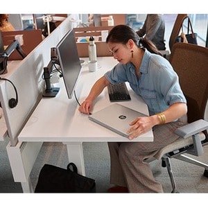 HP Pro mt440 G3 14" Thin Client Notebook - HD - 60 Hz - Intel Celeron 12th Gen 7305 - 8 GB - 256 GB SSD - Intel Chip - 136