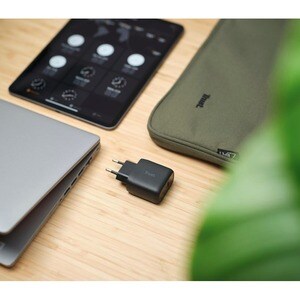 Trust Maxo 45 W AC Adapter - Universal Adapter - For Notebook, Smartphone, Tablet PC - 120 V AC, 230 V AC Input - 5 V DC, 