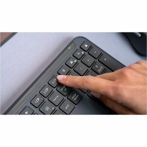 Logitech Signature Slim MK950 Keyboard & Mouse - QWERTY - Danish, Norwegian, Swedish, Finnish - USB Type A Wireless Blueto