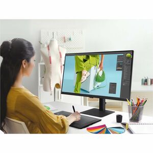 Monitor LED Samsung ViewFinity S7 S27D700EAL 27" Class 4K UHD - 16:9 - Negro - 68.6cm (27") Viewable - Tecnología conmutac