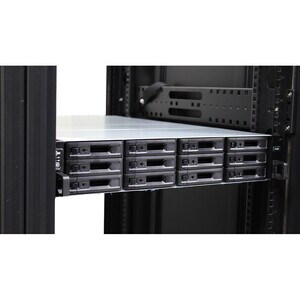 Synology UC3200 12 x 总跨数 SAN 存储系统 Xeon 四核（4 个核心） 2.40 GHz - 16 GB RAM - DDR4 SDRAM 可机架安装 - 192 TB 支持的硬盘容量 - 0 x 已安装硬盘 - 19