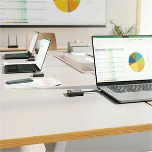 4K Wireless Presentation System - Presenter Base plus 1x USB-C Presenter Button