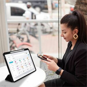4smarts Basic Tasche (Folie) für 33 cm (13 Zoll) Apple iPad Pro 13 (2024) Tablet - Schwarz - Thermoplastisches Polyurethan