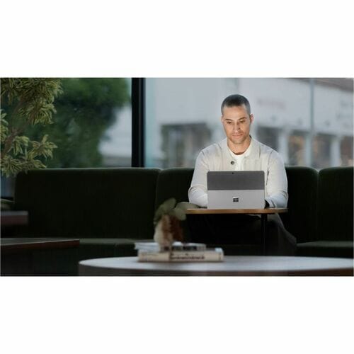 Microsoft Surface Pro 10 Tablet - 33 cm (13 Zoll) - vPro-Technologie - 8 GB Speicher - 256 GB SSD - Windows 11 Pro - 5G - 