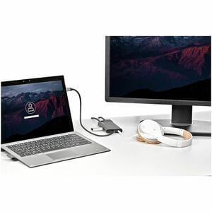 StarTech.com DKT30CHVAUSP USB-C-Multiport-Adapter - HDMI oder VGA - angeschlossenes 30-cm-Host-Kabel - 1x USB-C und 2x USB