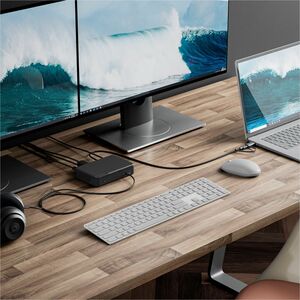 Universal Dock dual Display docking station HD monitors USB-C and USB-A devices 85W Power Delivery PD