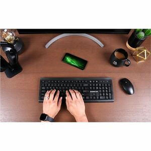 IOGEAR Long range wireless keyboard and mouse combo - USB Wireless RF - 104 Key - Black - USB Wireless RF Mouse - Black - 