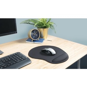 Trust Bigfoot Mouse Pad - 19 mm x 292 mm x 322 mm Dimension - Black - Gel, MicroFiber - Anti-slip, Anti-skid