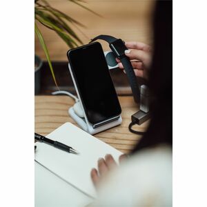 STM Goods ChargeTree Swing - white - Input connectors: USB - LED Indicator