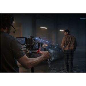 DJI RS 4 Pro Gimbal Stabilizer - 4.50 kg Load Capacity - Carbon Fiber